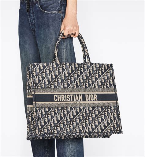 borsa dior book tote usata|Shop Used Christian Dior Book Tote Bags .